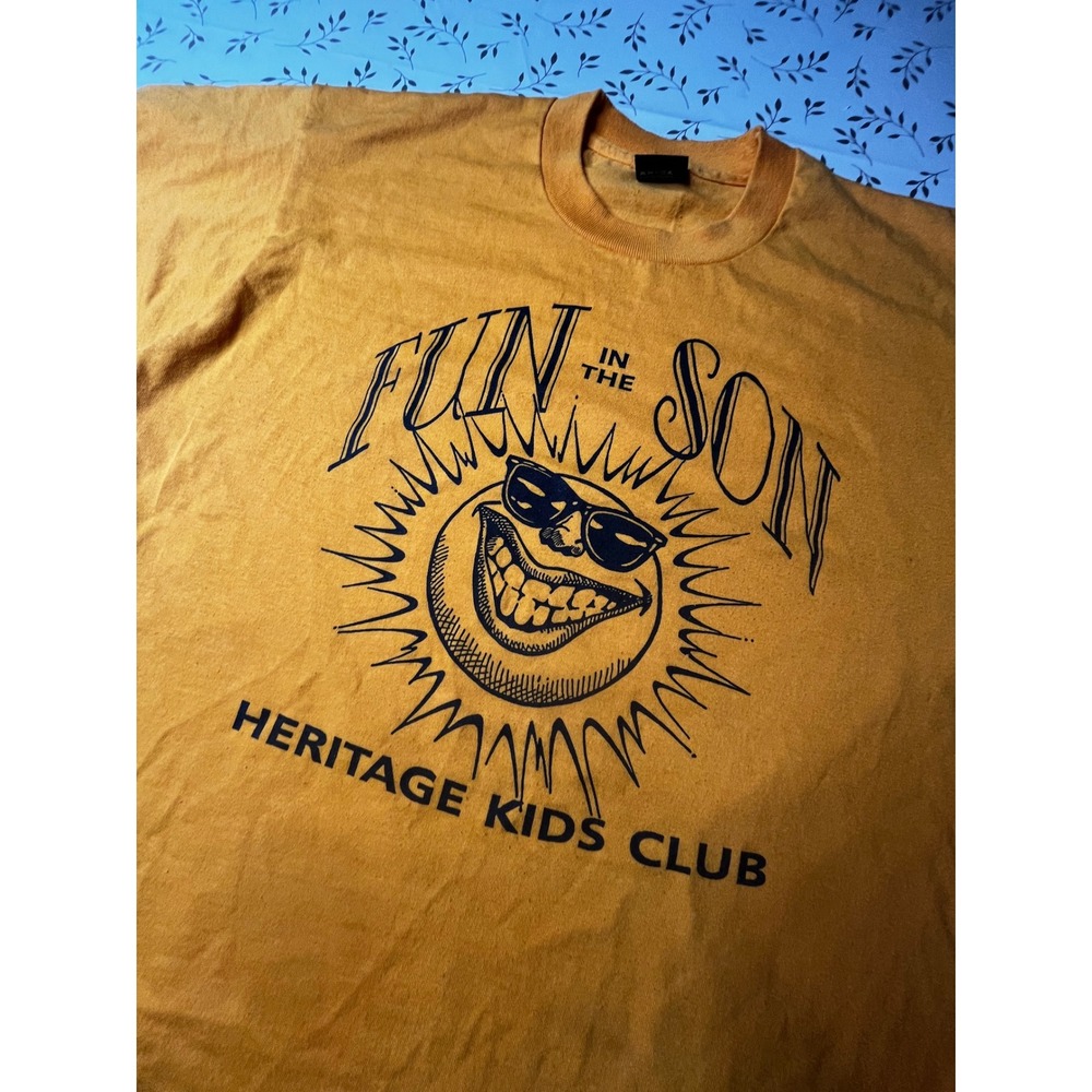 Vintage Screen Stars Best Fun in the Son Heritage Kids Club T-Shirt XL Yellow